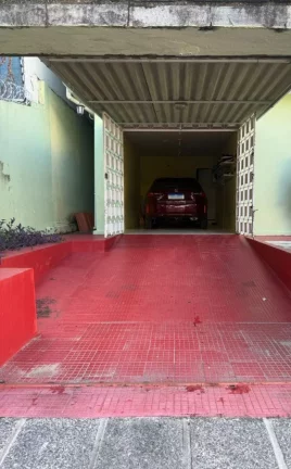 Imagem Casa para Venda em Recife, Encruzilhada, 5 dormitórios, 2 suítes, 4 banheiros, 2 vagas