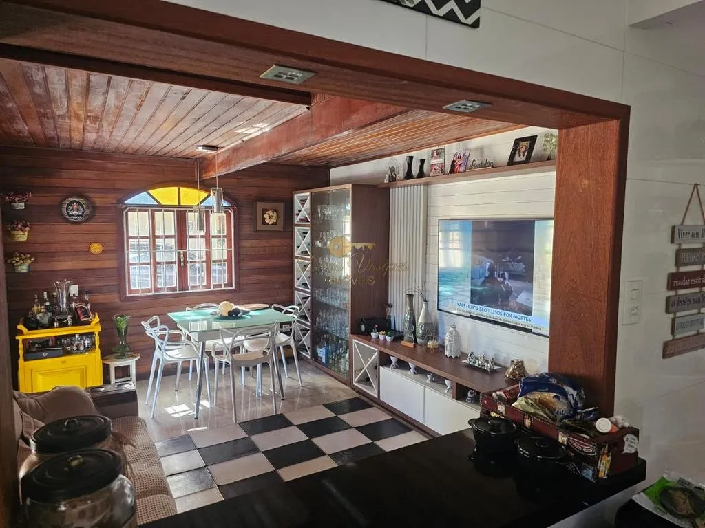 Imagem Casa em Condomínio para Venda em Teresópolis / RJ no bairro Tijuca