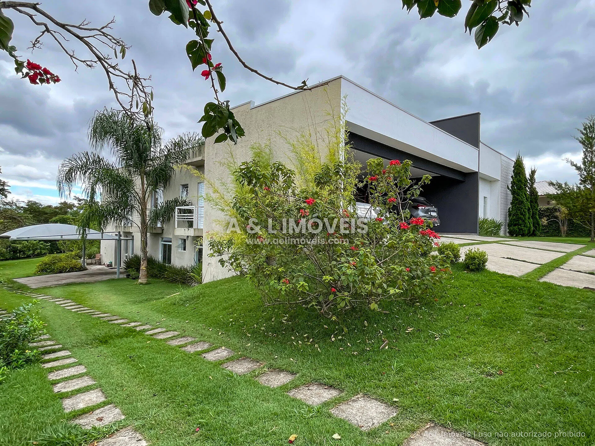 Imagem Casa à venda em Taubaté | 2.000 m², piscina e 2 anexos