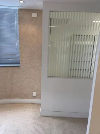Imagem SALA COM DOIS AMBIENTES * COPA * VAGA * ANDAR ALTO