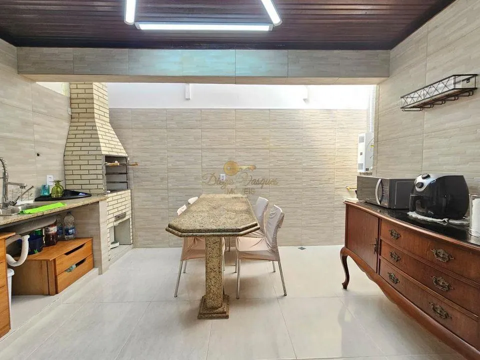 Imagem Casa em Condomínio para Venda em Teresópolis / RJ no bairro Iucas