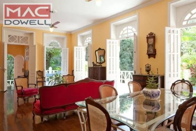 Imagem Casa histórica 450 m² / 4 Quartos - Venda / Locação - Santa Teresa/RJ