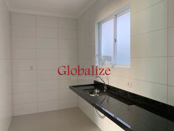 Imagem Casa com 2 súites e 2 vagas à venda no Bairro Campo Grande em Santos por 674.000,00.