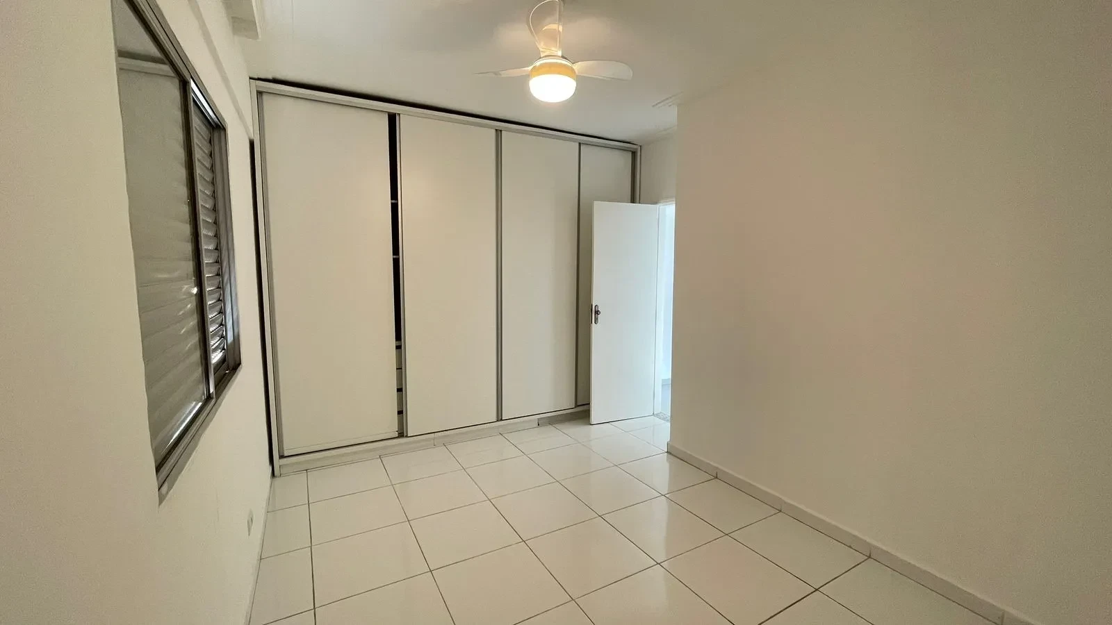 Imagem Apartamento com 2 Quartos à Venda, 93 metros em Marapé - Santos