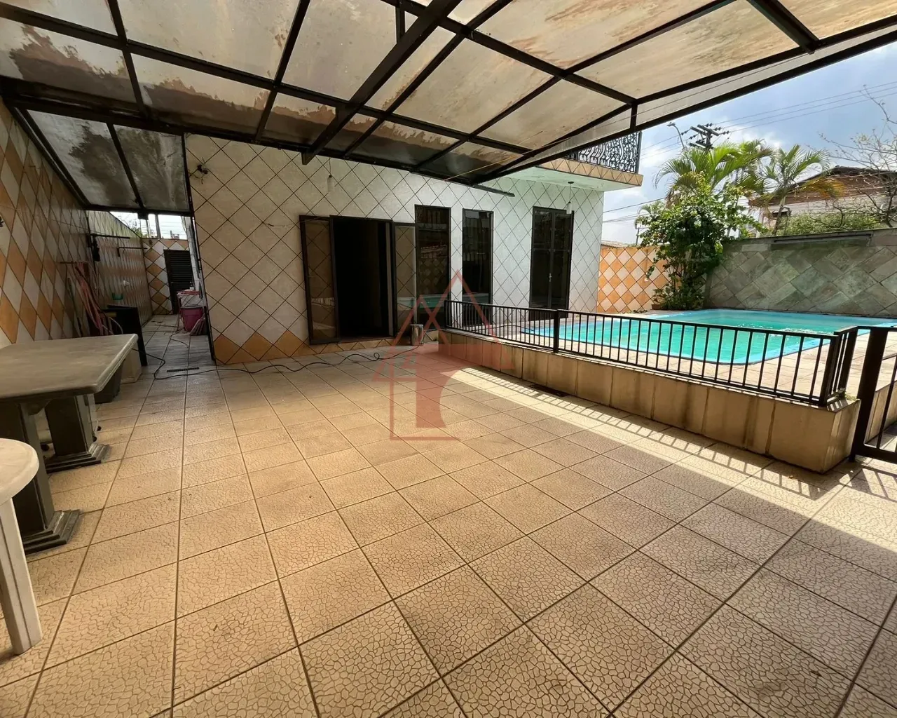 Imagem Sobrado com 4 Quartos à Venda, 367 metros em Vila Ponte Nova - Cubatão