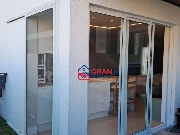 Imagem Casa com 3 dormitórios à venda - Santa Cândida - Curitiba/PR