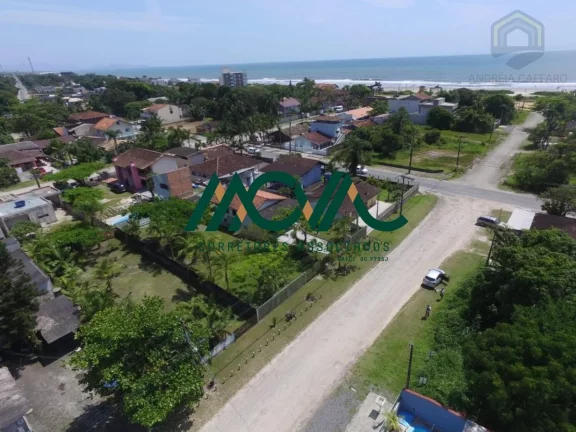 Imagem Excelente imóvel com 2 terrenos (24x32) pertinho da praia!