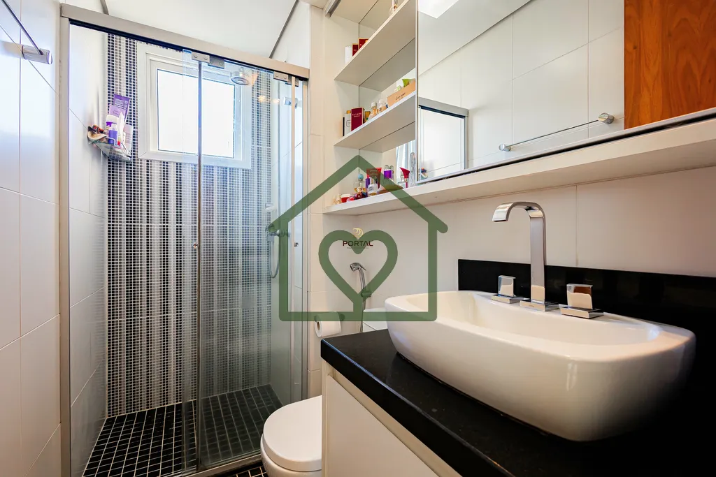 Imagem Apartamento de 3 dormitórios, 1 suíte com 96m² privativos living para dois ambientes, sacada com ...