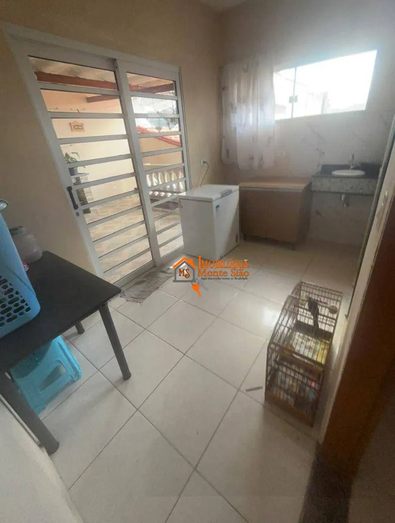 Imagem Sobrado com 3 dormitórios à venda, 180 m² por R$ 380.000 - Parque Santos Dumont - Guarulhos/SP