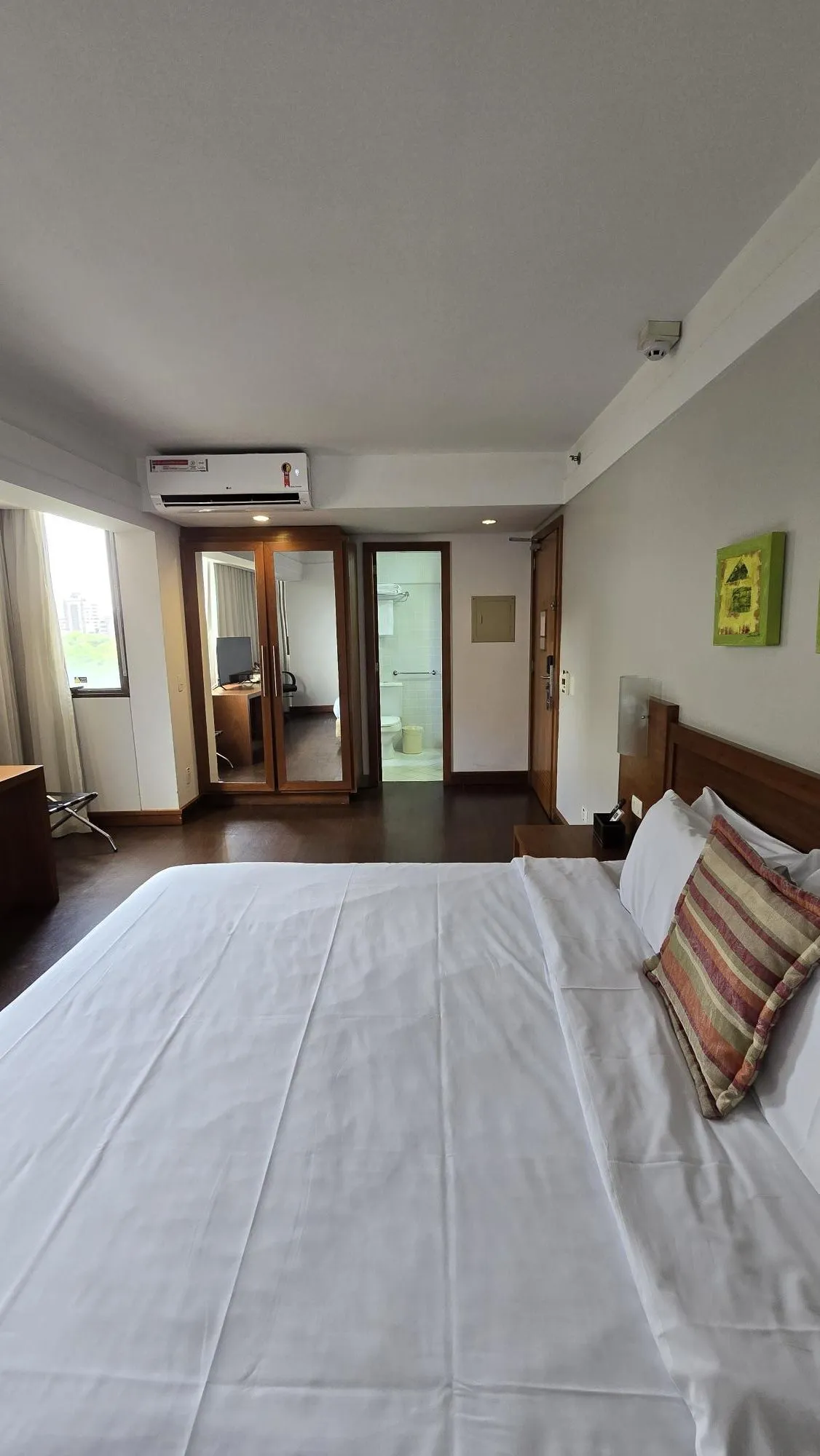 Imagem Flat em frente ao Parcão, na Comendador Caminha.