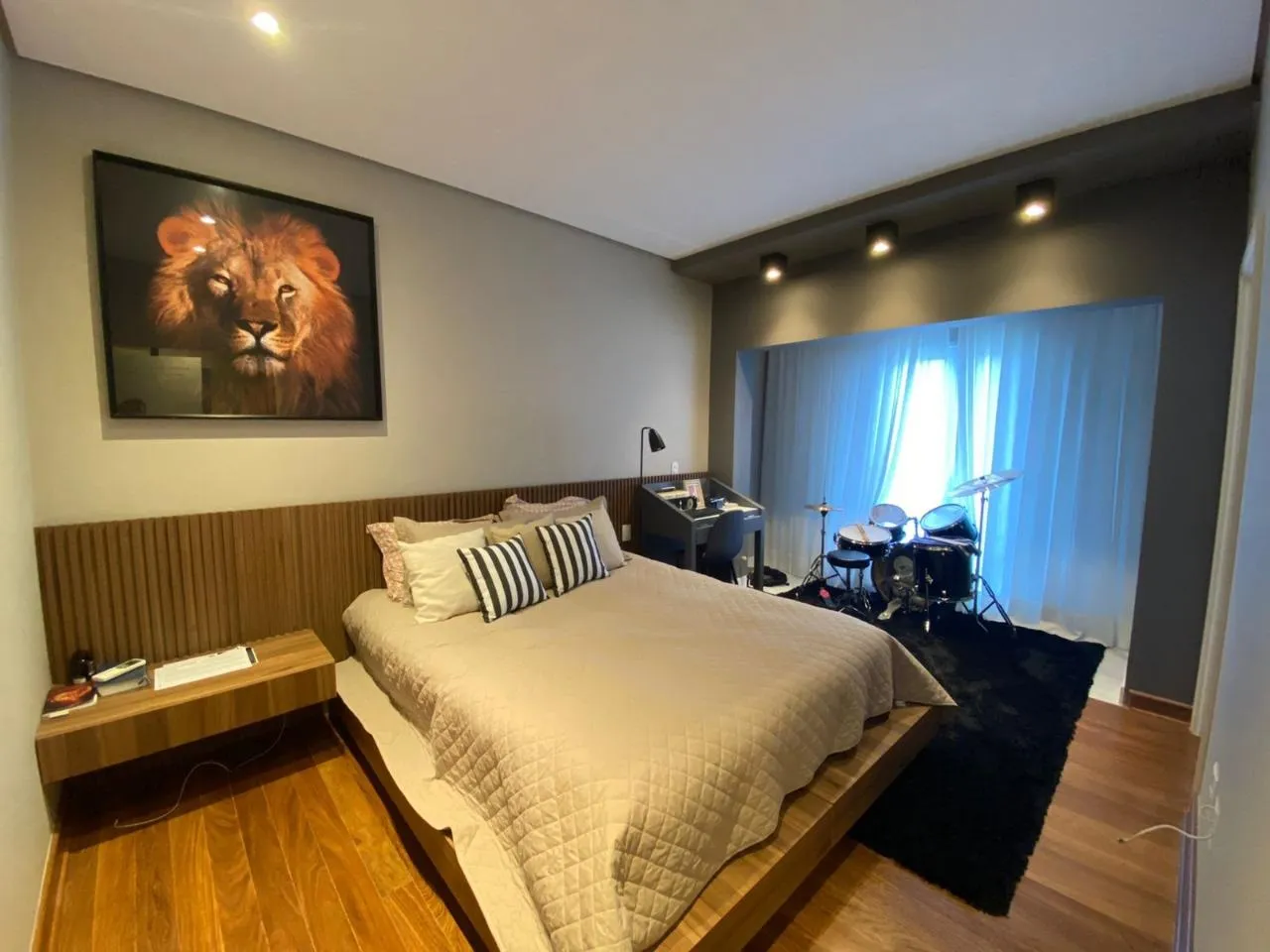 Imagem Casa de Luxo em Condomínio: 4 Quartos, 4 Suítes, 3 Salas na Chácara Santa Maria - Votorantim-SP (811m²)