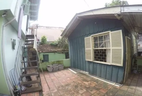Imagem Casa sobrado no bairro Petrópolis de 4 dormitórios
