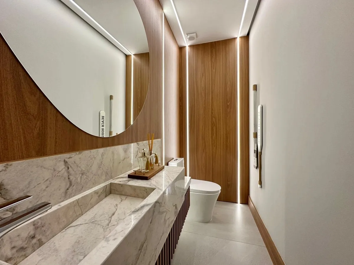 Imagem Sobrado Beira Lago, mobiliado e decorado com 05 suítes e piscina
