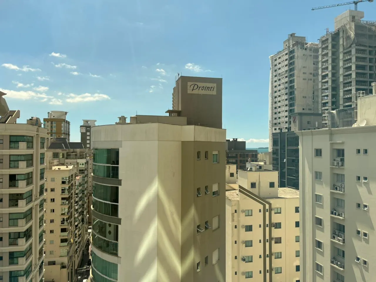 Imagem Apartamento com vista para o mar à venda com 137m2 por R$ 2.633.367,00