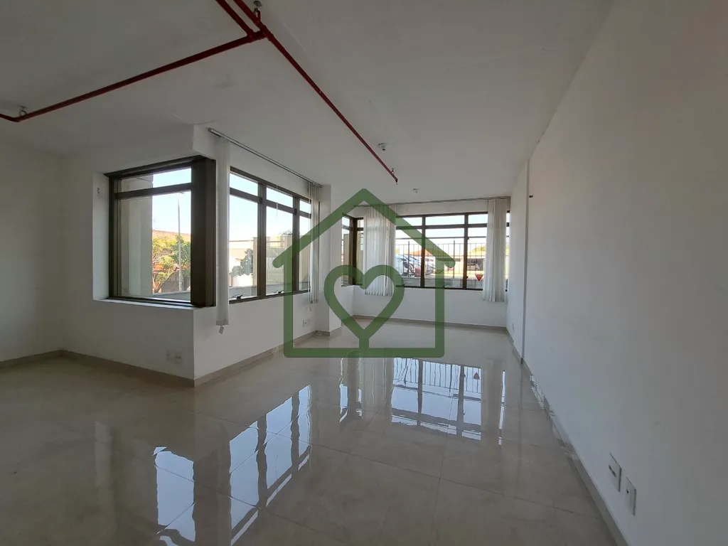 Imagem SALA COMERCIAL 47M² PRIVATIVOS I VAGA I FLORESTA I ZONA NORTE 
 
ABRIANOS vende linda sala com piso...