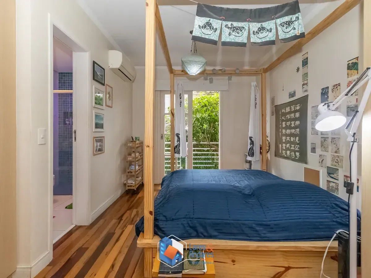 Imagem Casa no condomínio Villas de São Francisco IX para venda com 3 quartos, sendo 3 suítes, 330m²