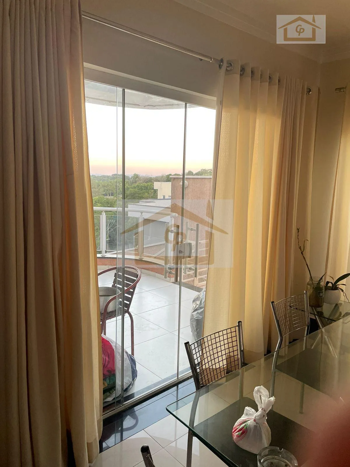 Imagem 3 suítes, living integrado, 2 vagas cobertas!