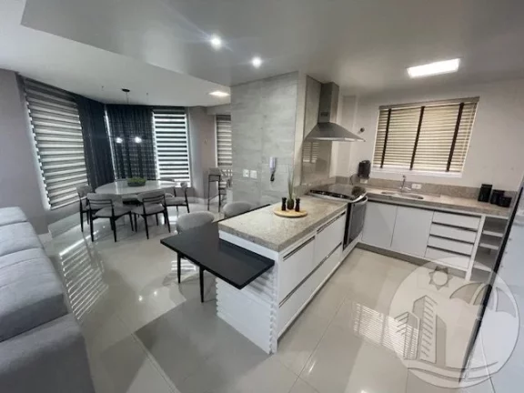 Imagem Apartamento Alto Padrão à Venda com 3 Suítes e 3 Vagas em BC