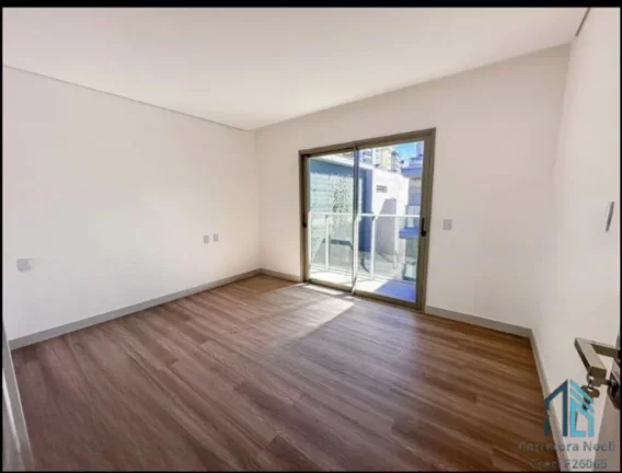 Imagem Cobertura, 04 suítes, 03 vagas PÉ na Areis, localização privilegiada no Centro de Piçarras SC