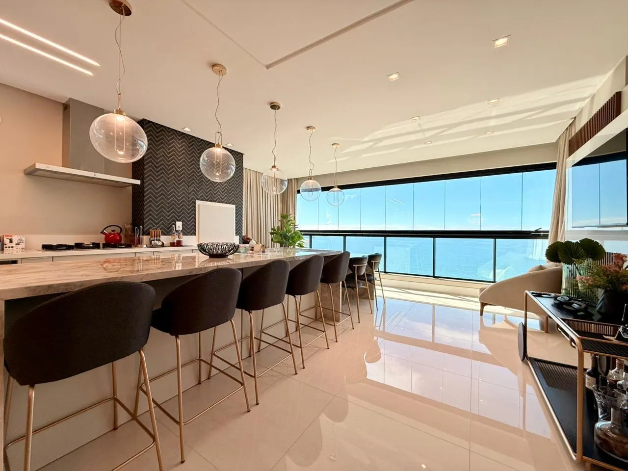 Imagem Apartamento com vista para o mar à venda com 187m2 por R$ 6.700.000,00