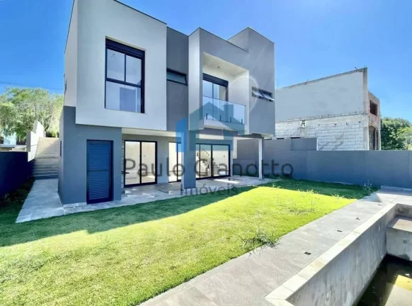 Foto do imóvel Casa Nova, de Alto Padrão, à Venda em Condomínio de Cotia em Alameda Lago das Andorinhas