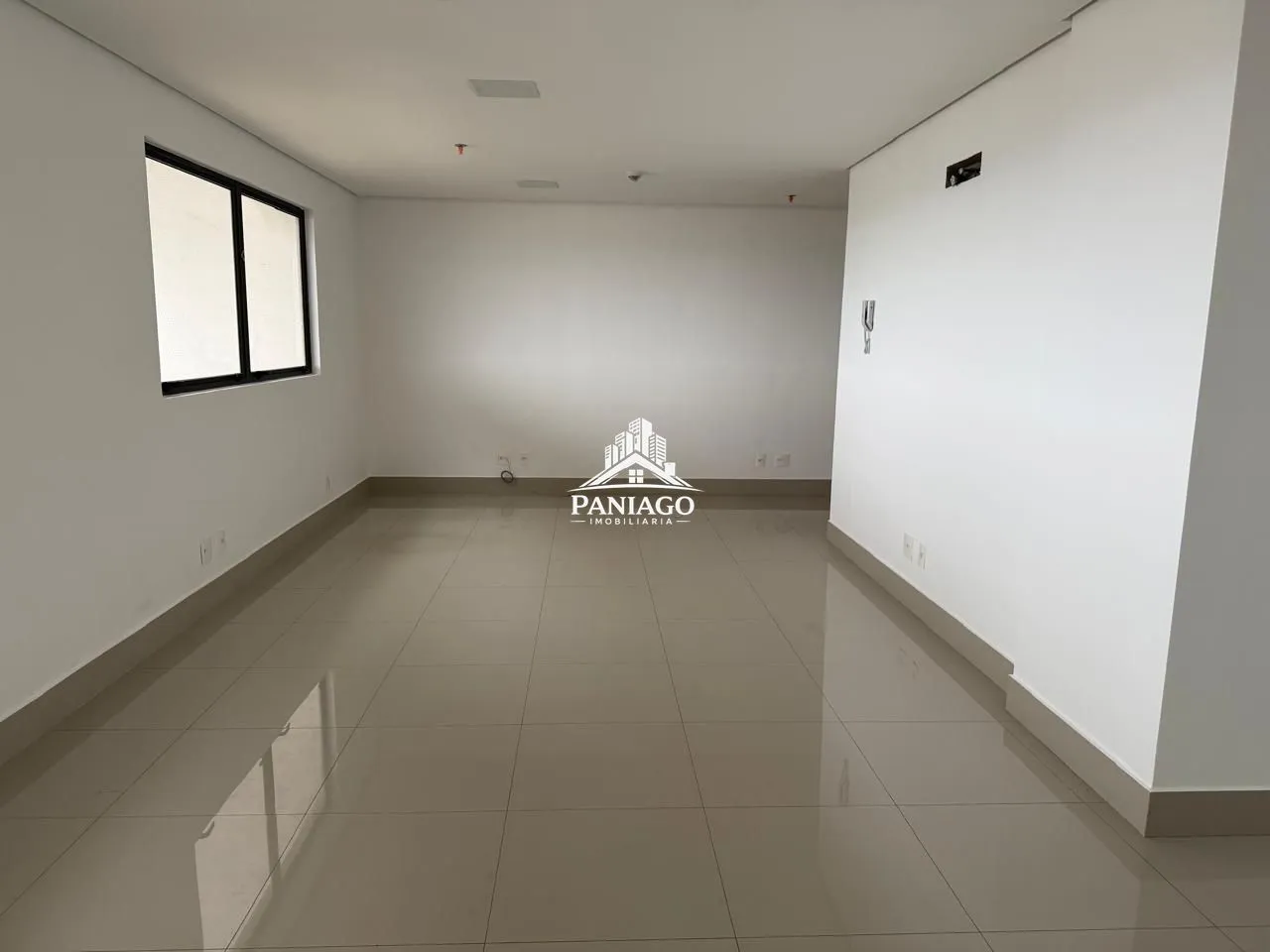 Imagem Locação de Sala Comercial no Edifício SB Tower | Andar Alto