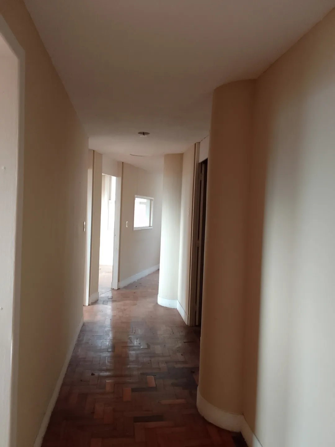 Imagem Sala comercial à venda em Porto Alegre, Centro, 112.6m2