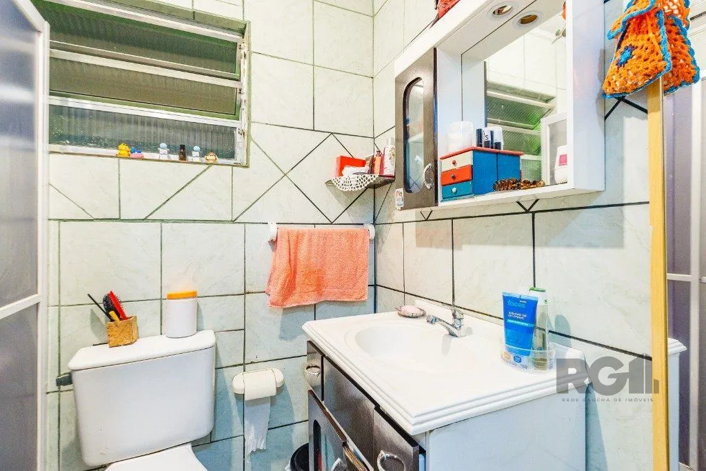 Imagem Casa de 4 Dormitório(s) Bairro Nonoai - Porto Alegre