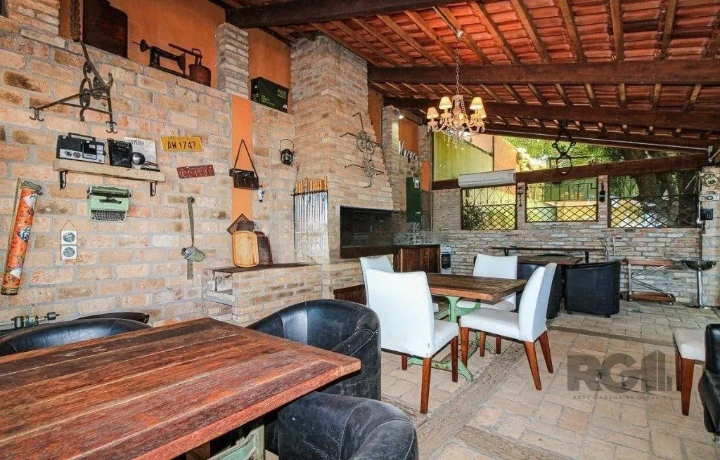 Imagem Casa em Condomínio à venda com 4 quartos 319 m² Rua Manoel Leao, Pedra Redonda, Porto Alegre