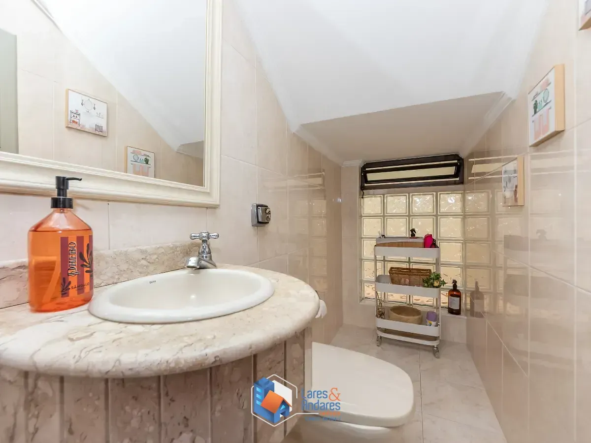 Imagem Sobrado para venda em Vila Alpina com 4 quartos, sendo 1 suíte, 320m²