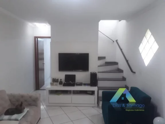 Foto do imóvel Lindo sobrado com 3 dormitórios sendo 1 suite, 2 vagas de garagem com ótima localização .
