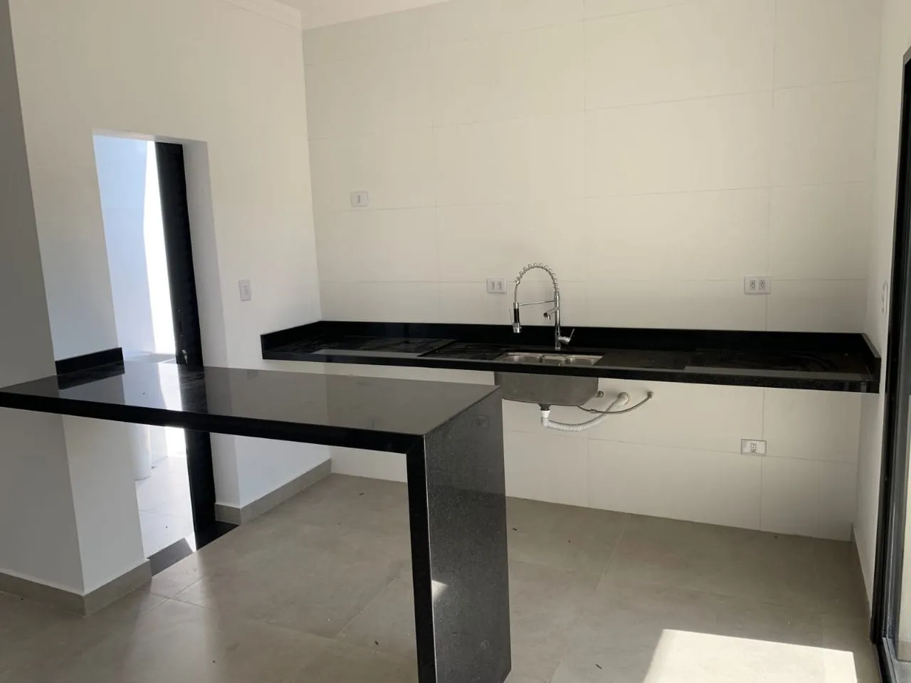 Imagem Casa à venda 3 Quartos, 1 Suite, 2 Vagas, 300M², Bairro do Grama, Caçapava - SP | Condomínio Terras do Vale