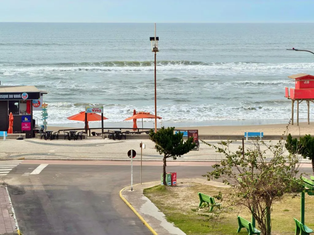 Foto do imóvel: Apartamento 2 Dormitórios - Bairro Zona Nova em Avenida Beira Mar