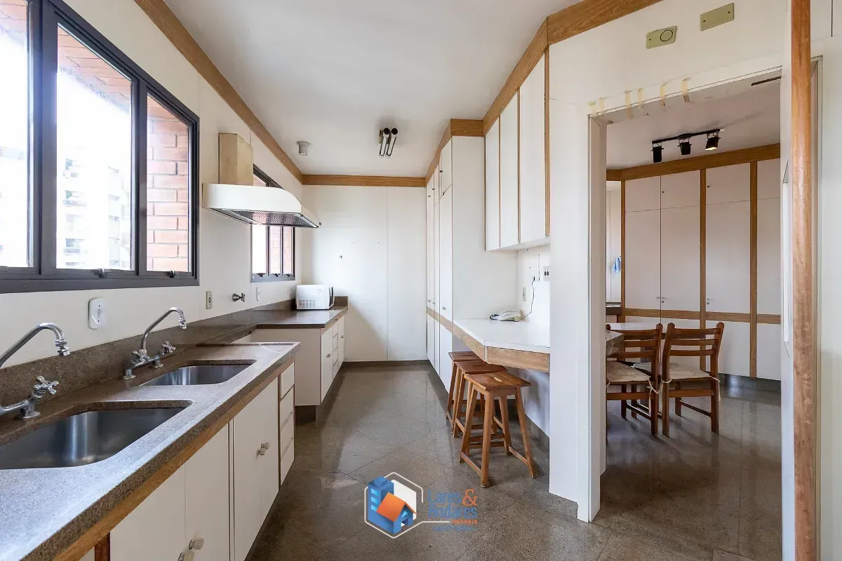 Imagem Apartamento para venda em Moema com 3 quartos, sendo 3 suítes, 325m²