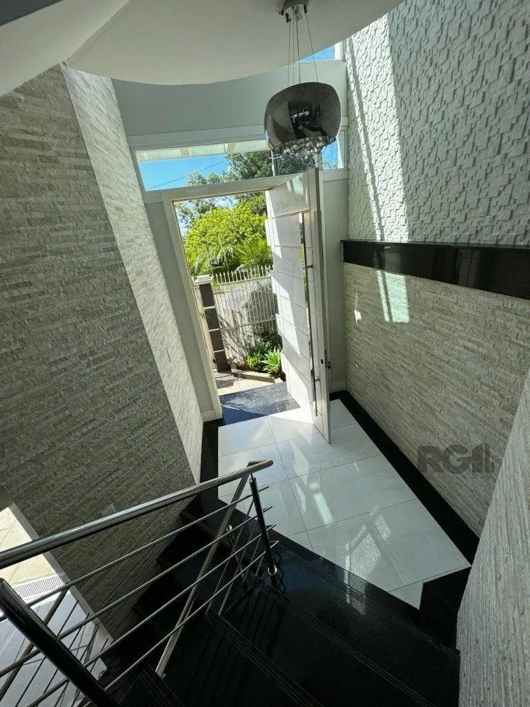 Imagem Casa de altíssimo padrão na zona norte de Porto Alegre.