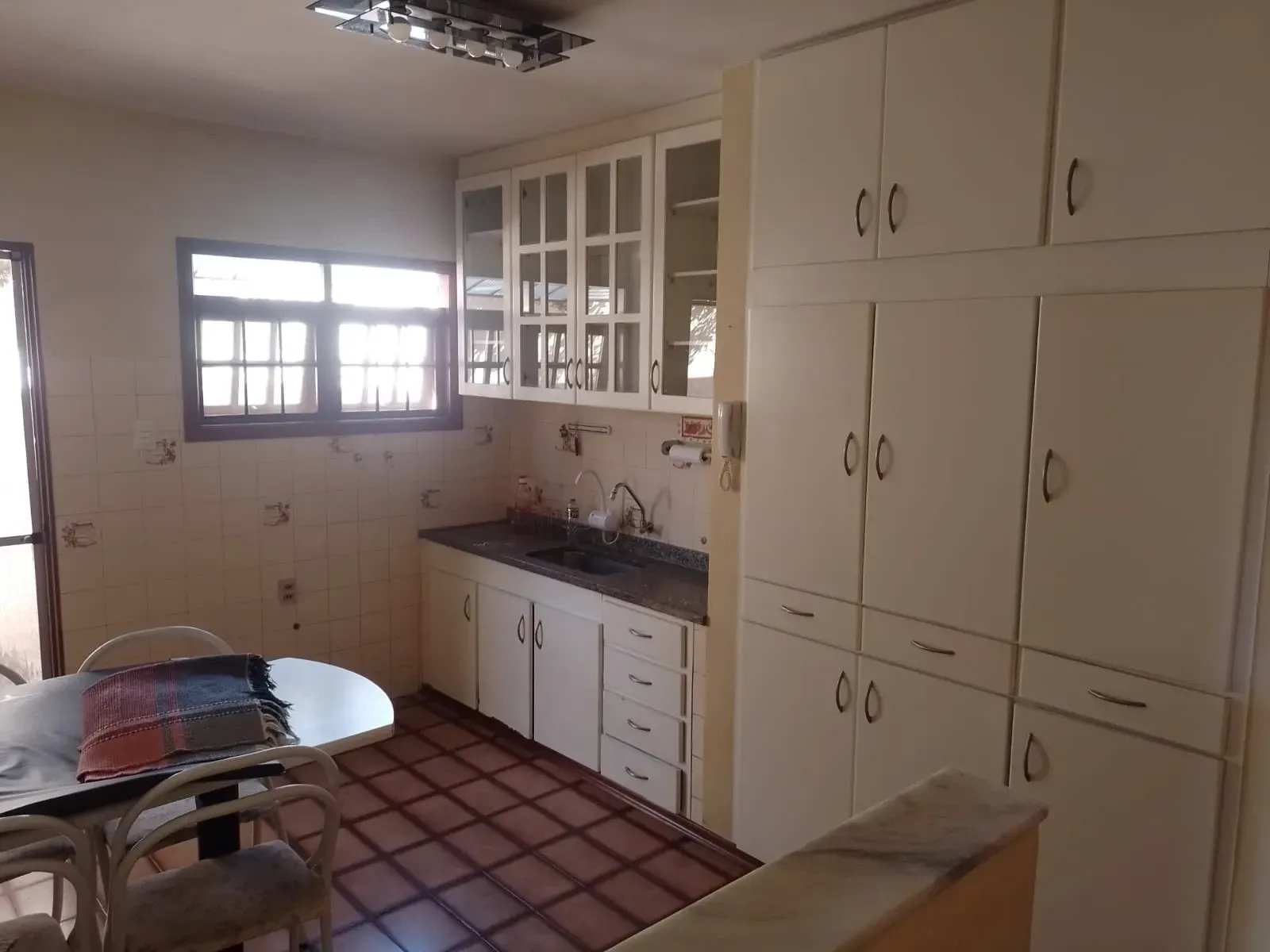 Imagem Casa com 2 Quartos à Venda, 2 m² em Santo Antônio - Jundiaí