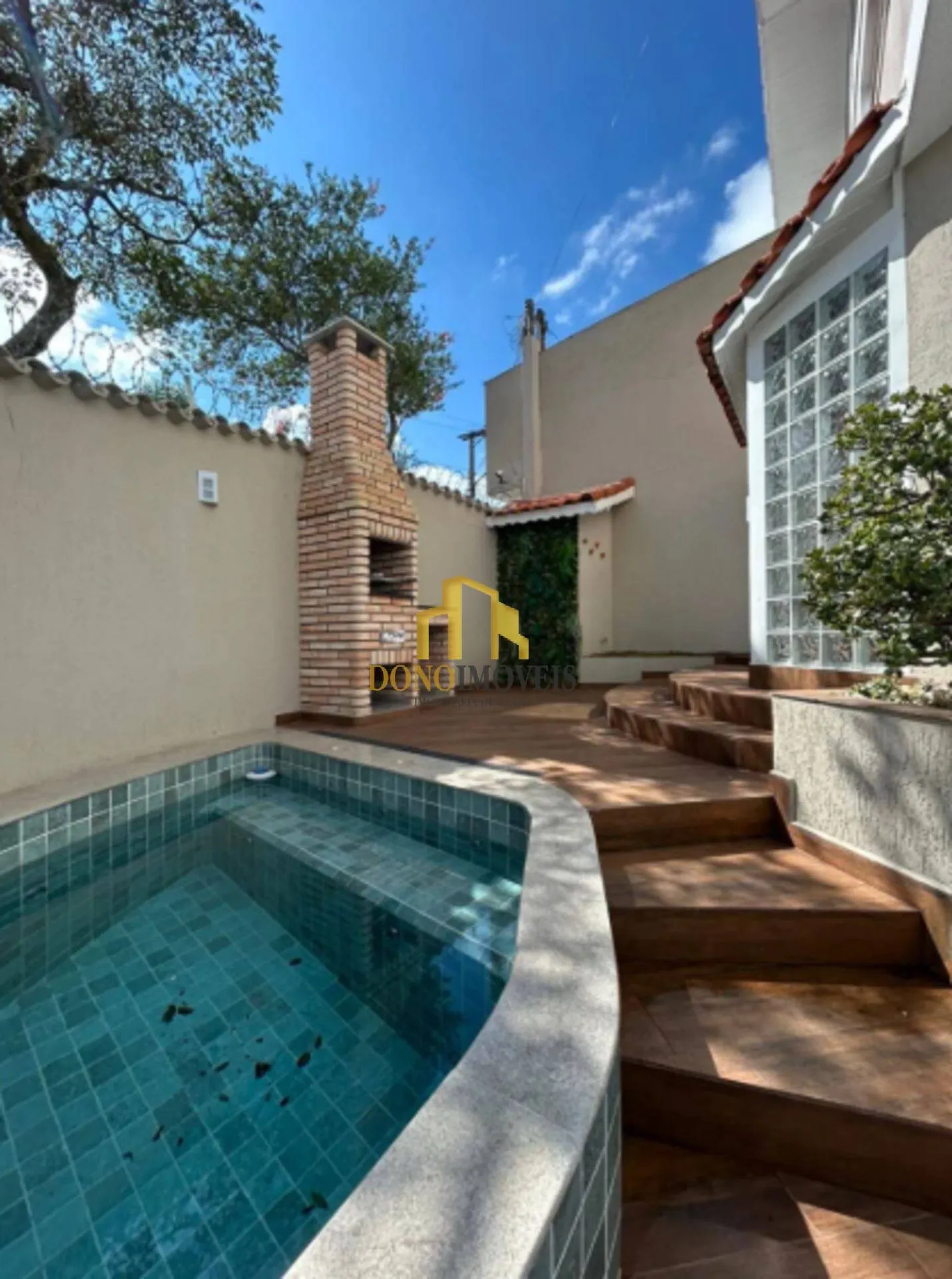 Foto do imóvel Casa 200m² com piscina, Bairro Vila Marchi, SBC em Rua dos Cravos