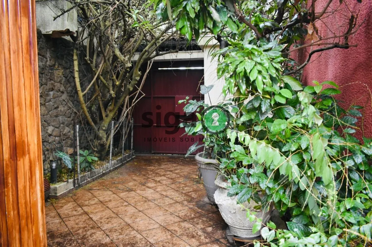 Imagem Casa Térrea à venda no Planalto Paulista com 2 suítes e 4 vagas cobertas em São Paulo