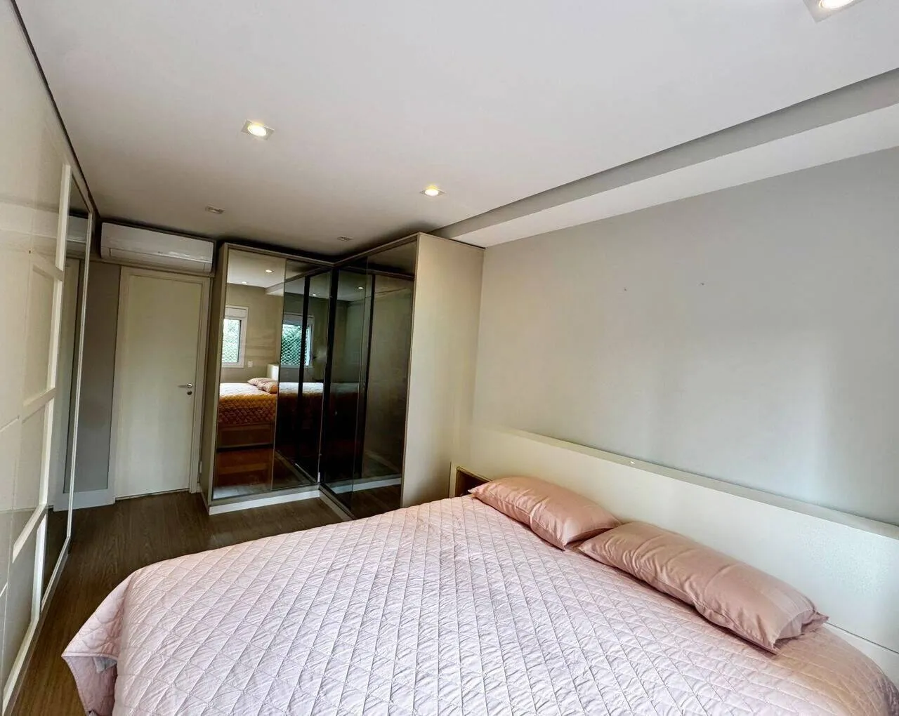 Imagem Apartamento Aclimação - 74M², 2 Dorms, 1 Suíte, 2 Vagas, Varanda Gourmet.