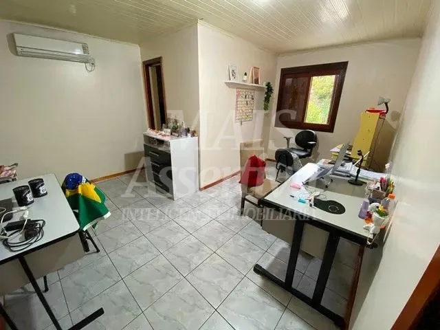 Imagem Ótima casa a venda no bairro São Jorge em Novo Hamburgo/RS - 3 Dormitórios