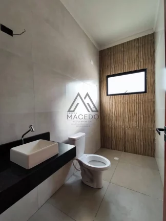 Imagem Casa nova com 3 suítes no Ninho Verde 1 - Encante-se com esse imóvel