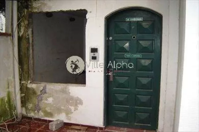 Imagem SOBRADO DE ESQUINA DISPONÍVEL PARA LOCAÇÃO NO GONZAGA EM SANTOS.