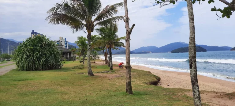 Imagem Excelente !!! Sobrado em condomínio Praia do Massaguaçu - Caraguatatuba SP