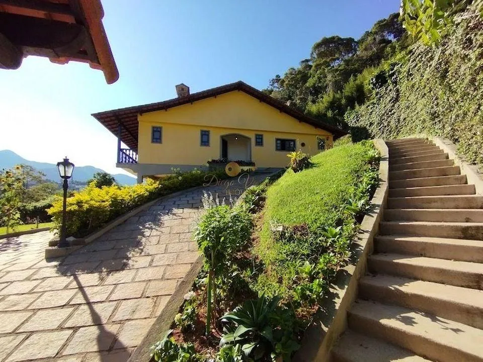 Imagem Casa para Venda em Teresópolis / RJ no bairro Golfe
