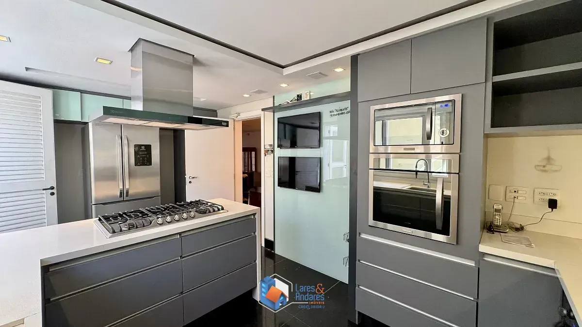 Imagem Casa para venda e locação em Alto de Pinheiros com 4 quartos, sendo 3 suítes, 398m²