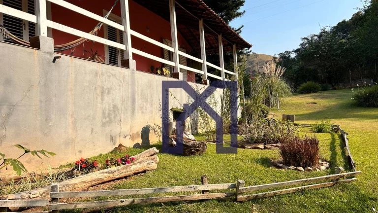 Imagem Chácara com 5 dormitórios à venda, 10000 m² por R$ 750.000,00 - São Pedro - Itajubá/MG