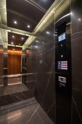 Imagem Cobertura duplex ao lado do Parque Ibirapuera c/4 suítes,7 vagas, hall privativo, terraço gourmet com piscina e churrasqueira, fitness, brinquedoteca
