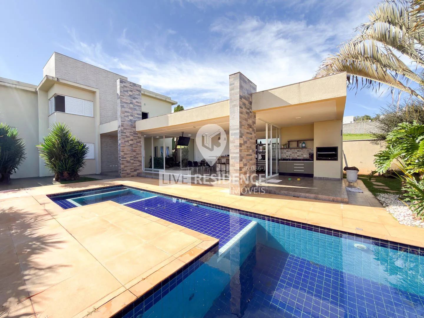 Imagem Casa de Luxo no Condomínio Sete Lagos em Itatiba com 4 Quartos e Lazer