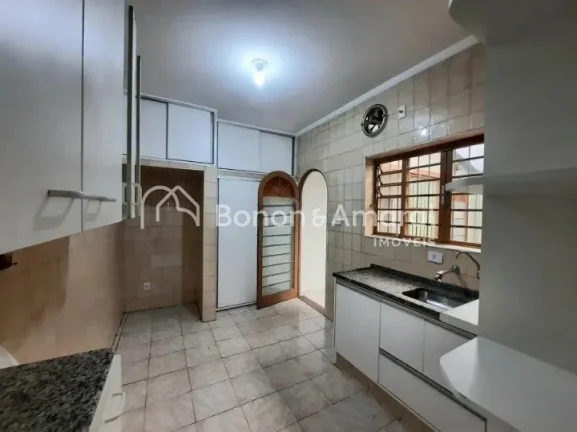 Imagem Esta casa no Jardim Chapadão é perfeita para você e sua família! Com 3 quartos (incluindo 1 suí...