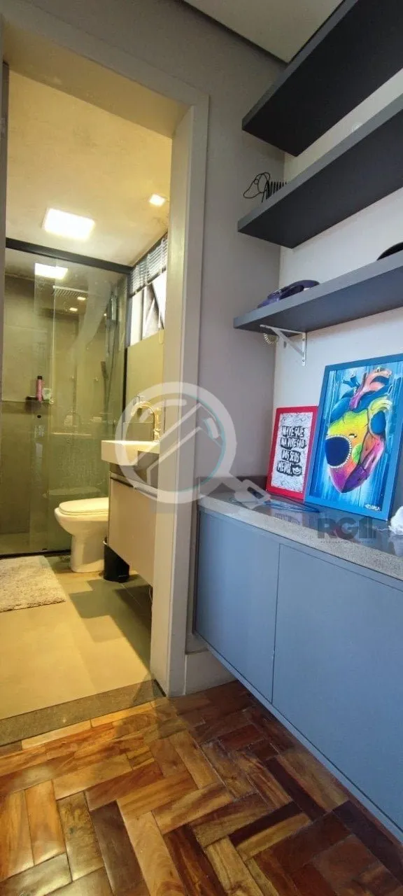 Imagem Apartamento com 1 dormitório cheio de charme e requinte a venda no bairro Menino Deus. São 44m² p...